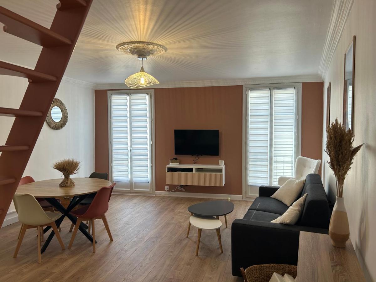 Duplex Climatise Proche Port Toulon Appartement Buitenkant foto
