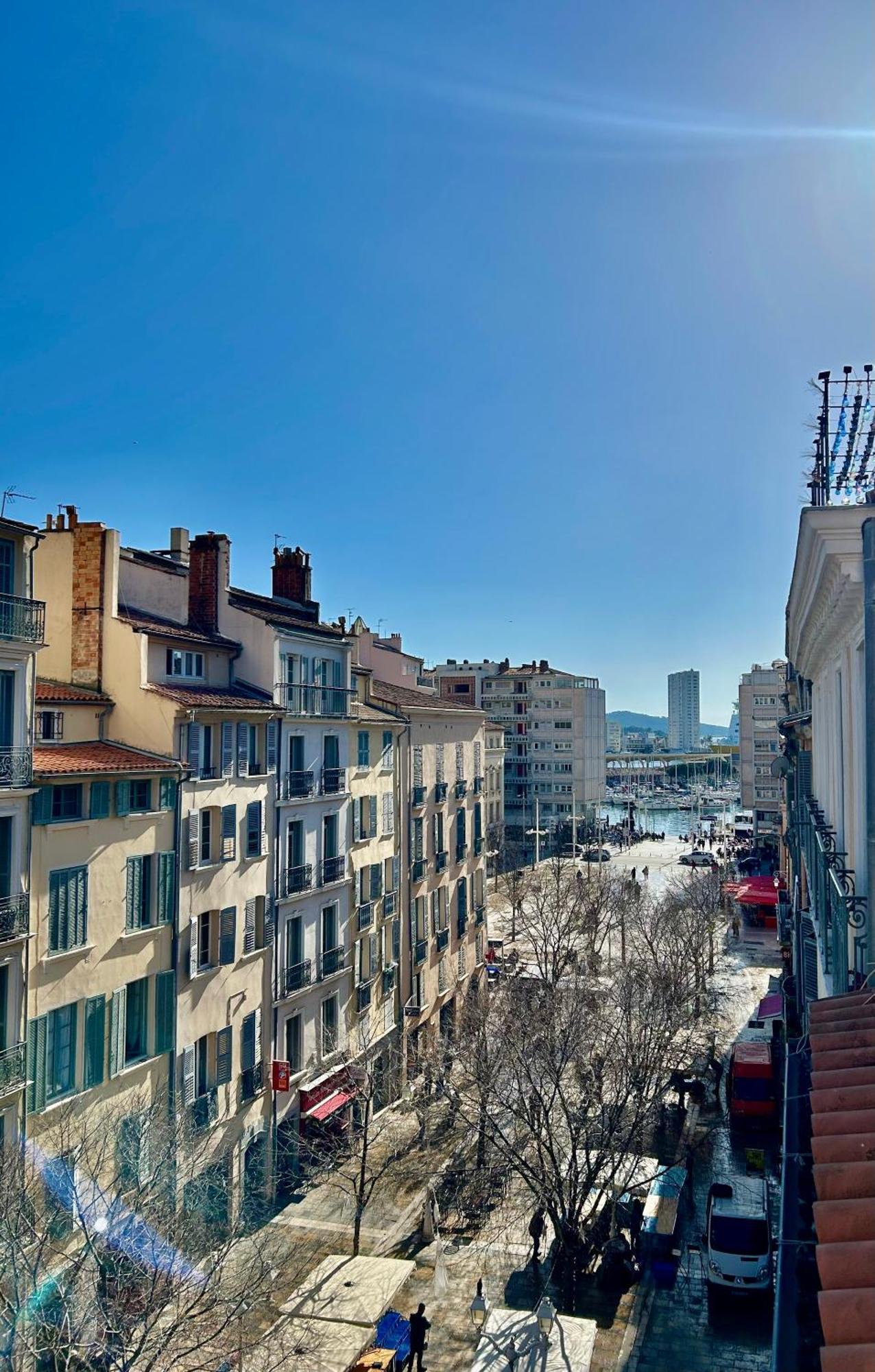 Duplex Climatise Proche Port Toulon Appartement Buitenkant foto